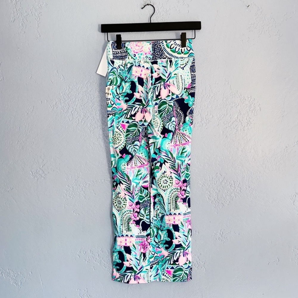 Lily Pulitzer Loralee Yoga Pants Looking Sharp Size XXS - Picture 2 of 6